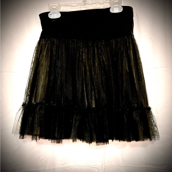 Very Cute S/P Black Frilly Short Skirt which folds at top for Mini Skirt Look - Picture 5 of 6